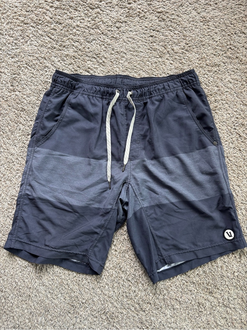 Vuori Kore shorts 8” Inseam size small